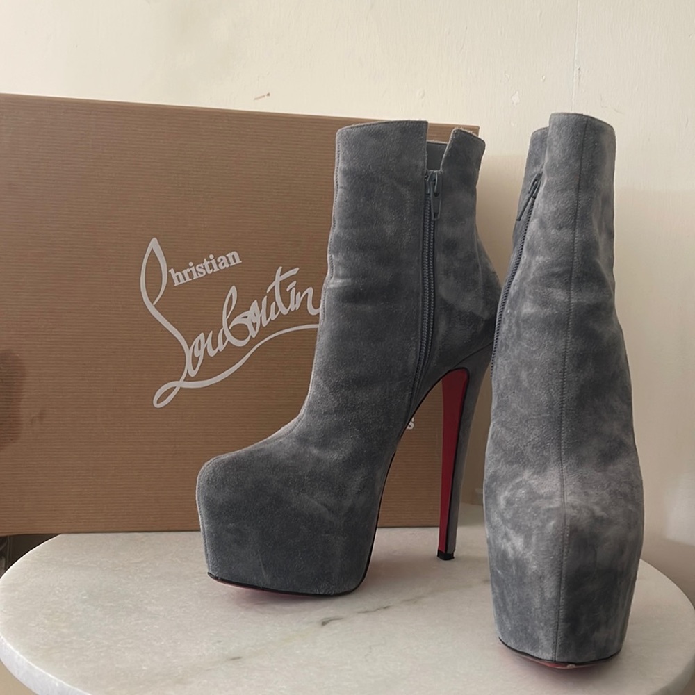 Christian Louboutin DAF Booty 160mm velour